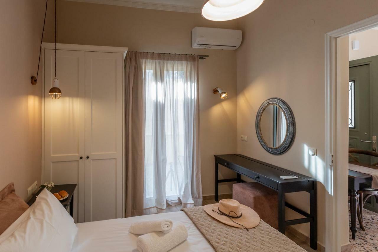Aura Central Apartments อาร์กอสโตลี ภายนอก รูปภาพ